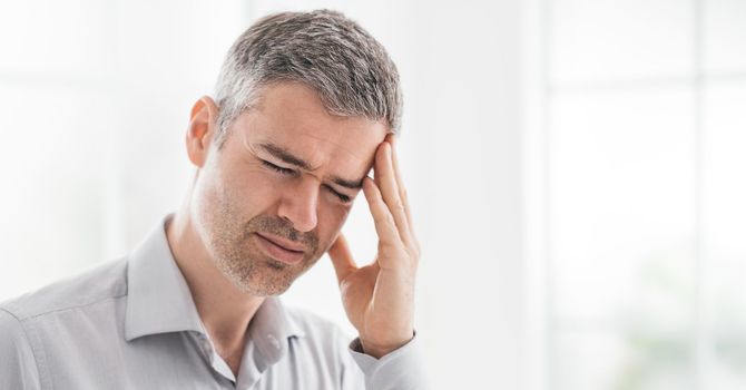Can a Chiropractor Help with Migraines & Headaches?