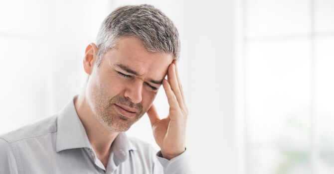 Can a Chiropractor Help with Migraines & Headaches?
